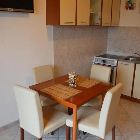 With A Parking Space - 12846 Apartman