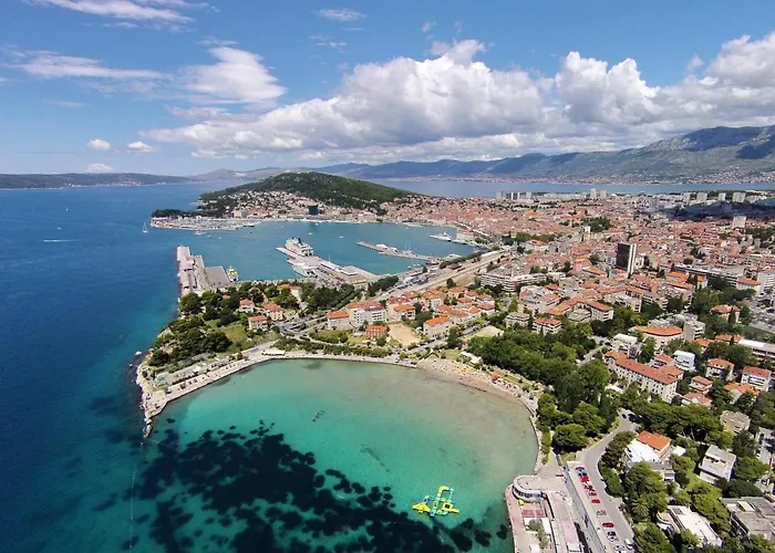 With A Parking Space - 12846 Apartman