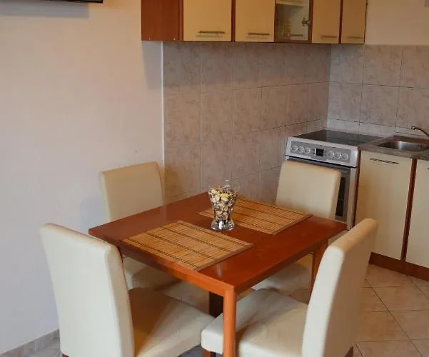 With A Parking Space - 12846 Apartman