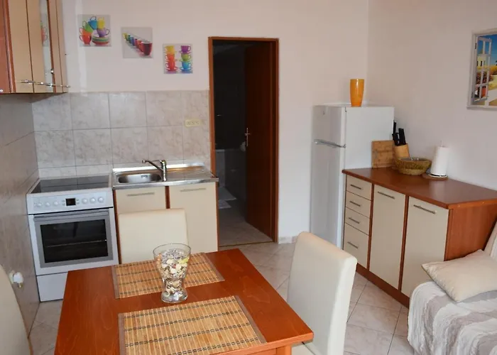 Apartman With A Parking Space - 12846