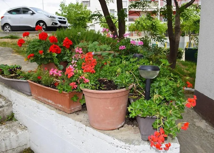 With A Parking Space - 12846 Apartman