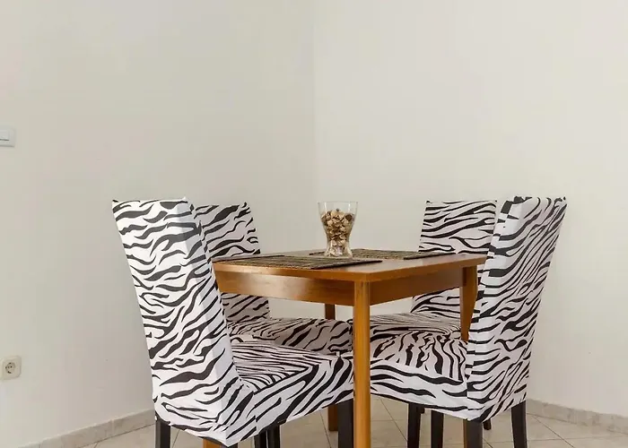 Apartman With A Parking Space - 12846